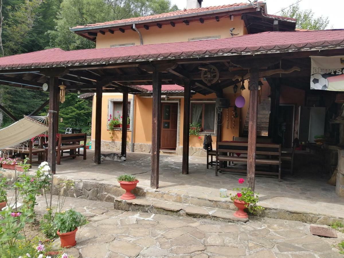 Къща Цвети-1 Трявна Hotel Bangeytsi Exterior foto